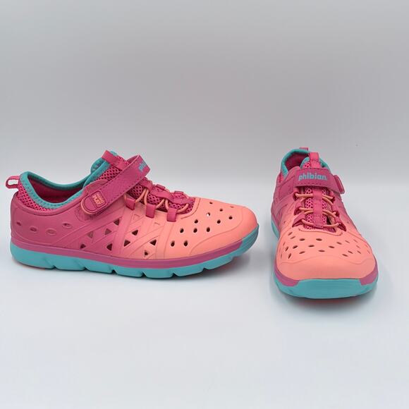 Stride Rite Other - Stride Rite Made2Play Phibian Water Shoes Big Girl's sz 2